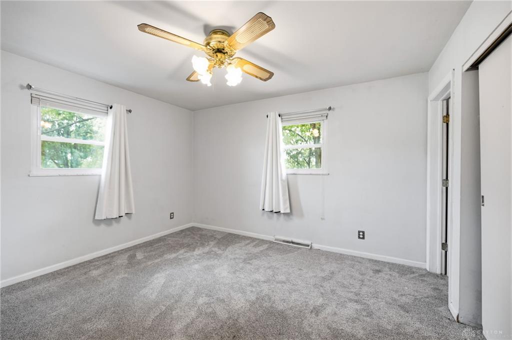 651 Charlotte Property Photo 22