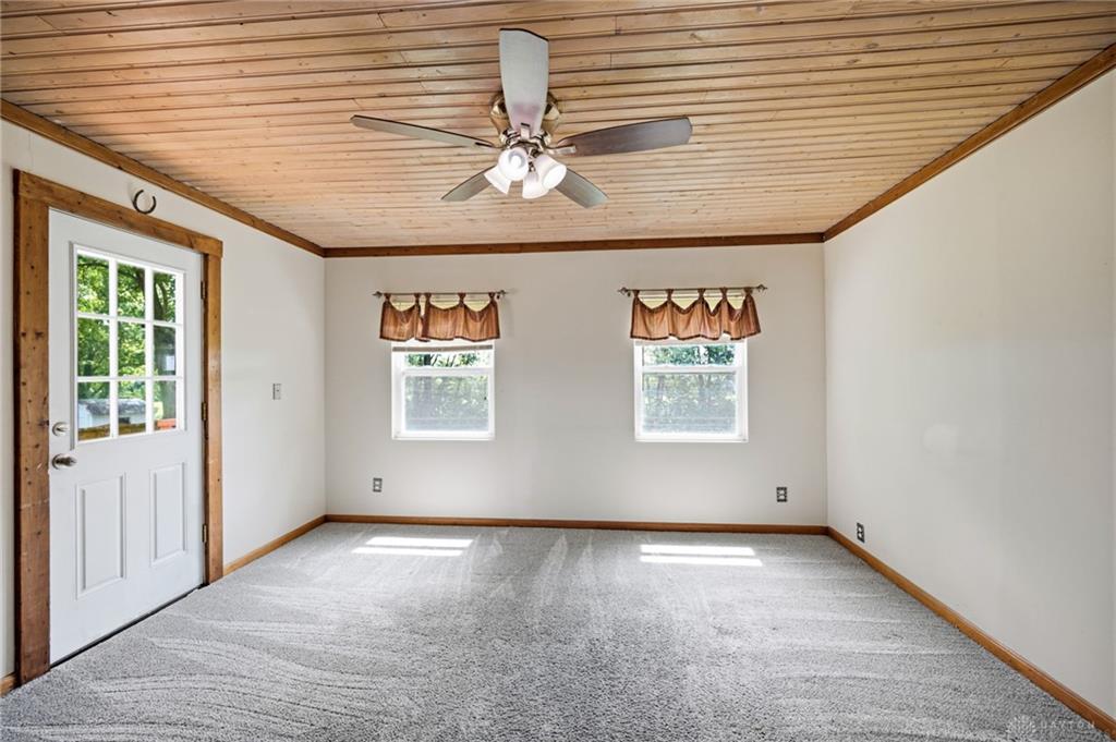 651 Charlotte Property Photo 25