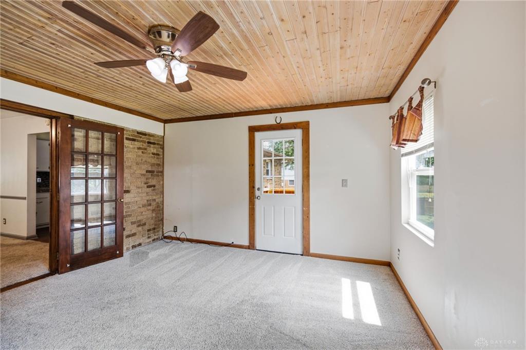 651 Charlotte Property Photo 26