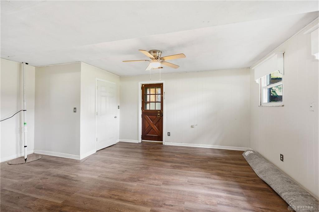 651 Charlotte Property Photo 33