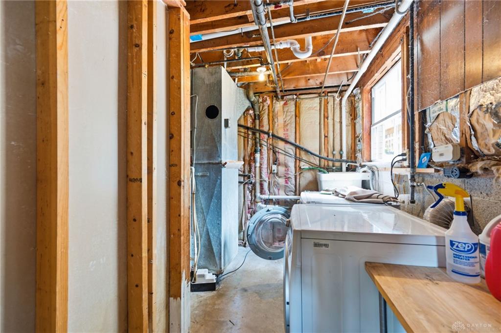 651 Charlotte Property Photo 35