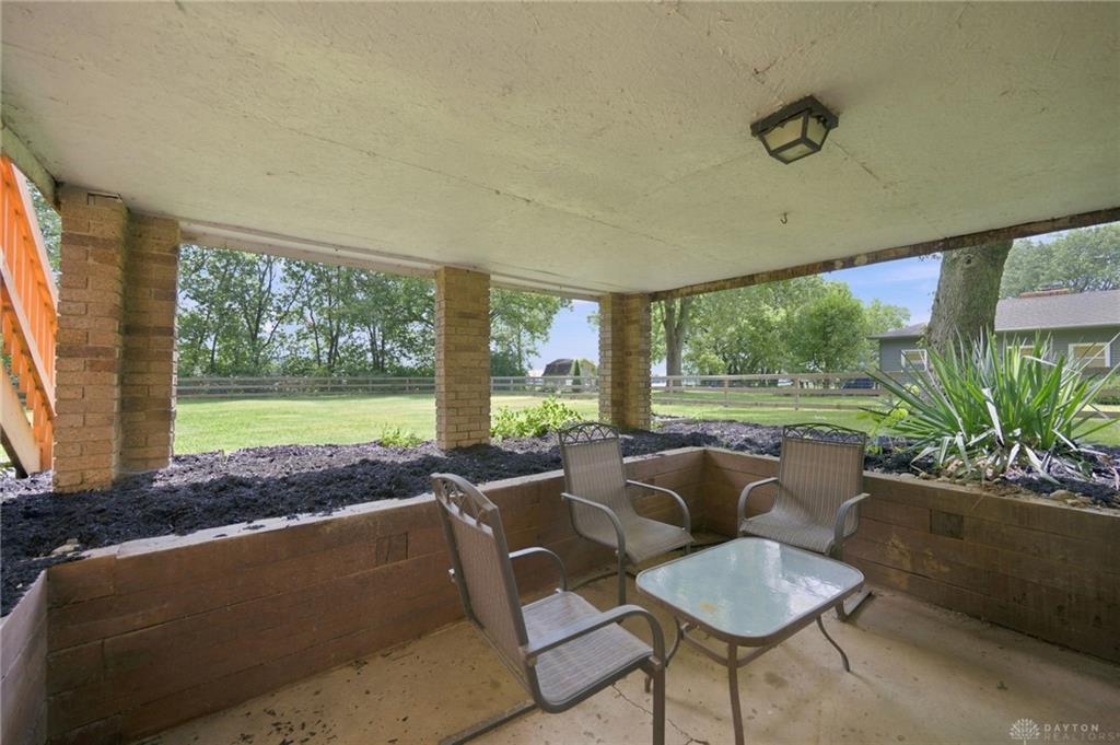 651 Charlotte Property Photo 40