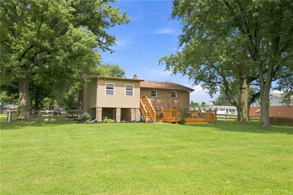 651 Charlotte Property Photo 44
