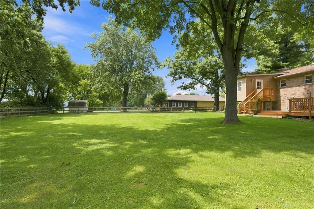 651 Charlotte Property Photo 46