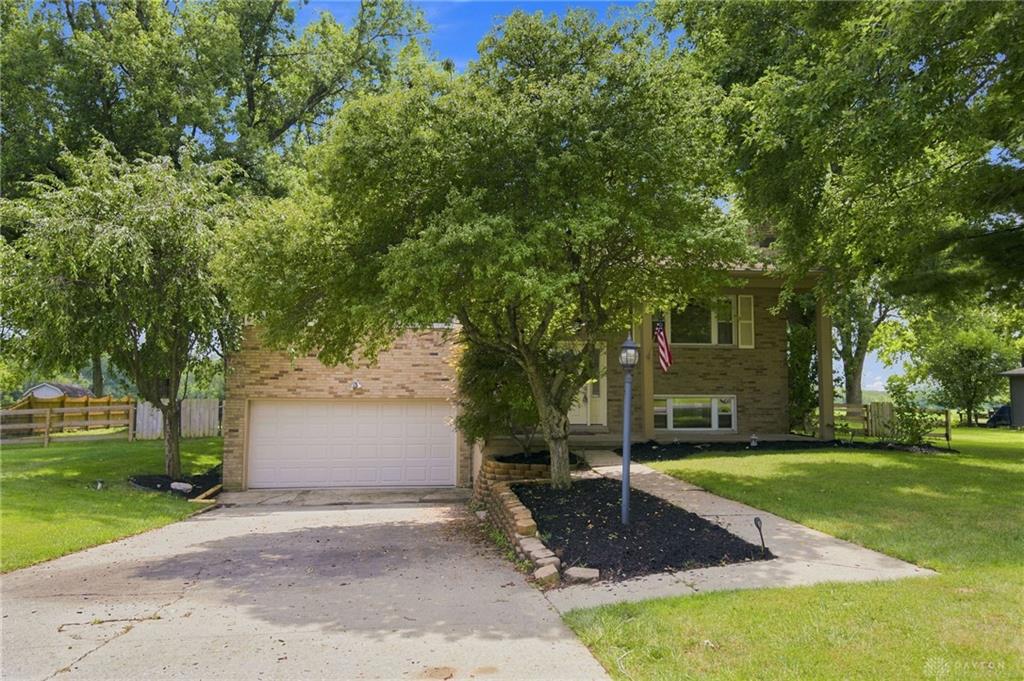 651 Charlotte Property Photo 50