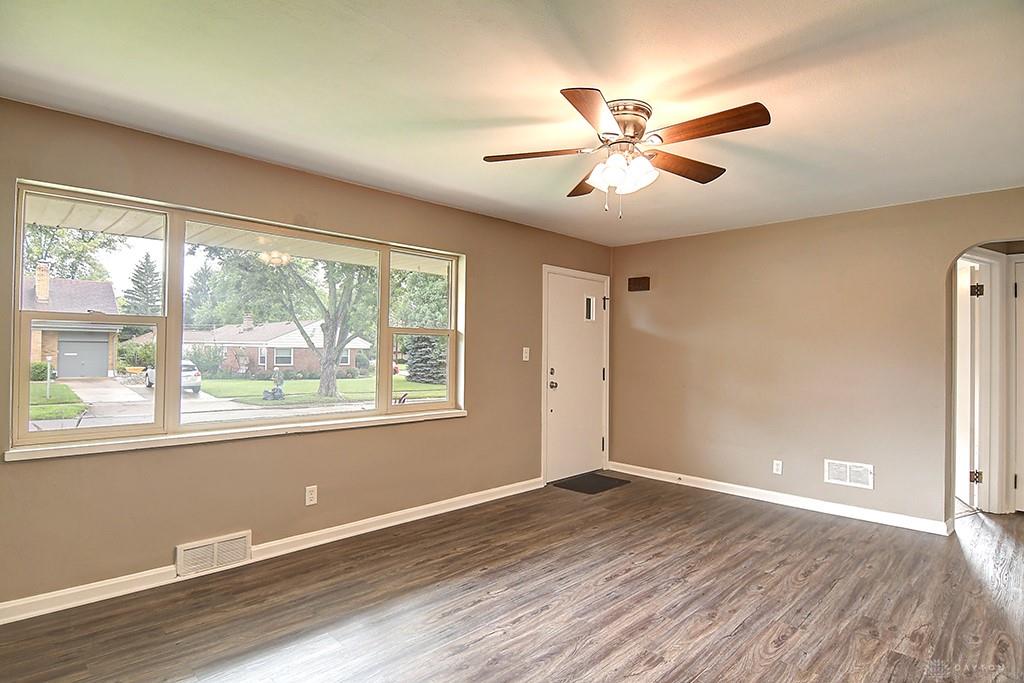 605 Wedgewood Property Photo 6
