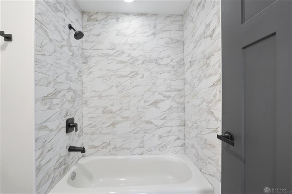 1325 Tecumseh Property Photo 41