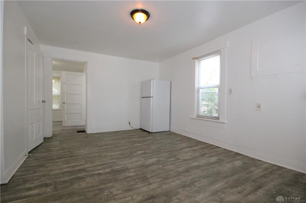 7 Grove Property Photo 7
