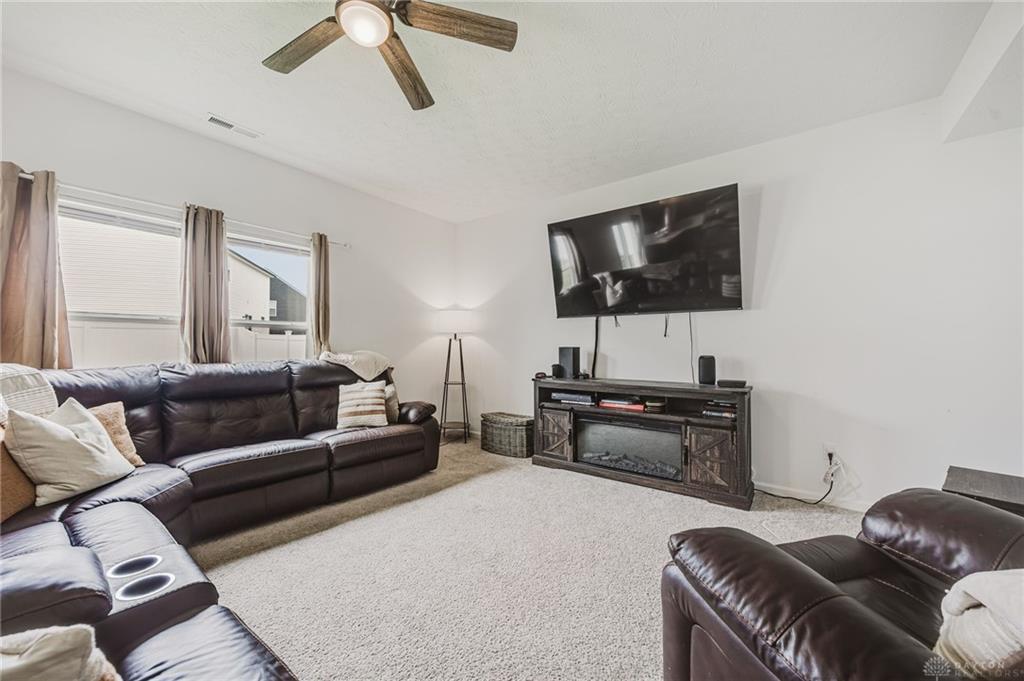 1505 Arrowhead Property Photo 6
