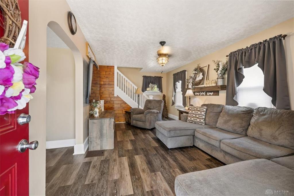 1115 Beacon Property Photo 12