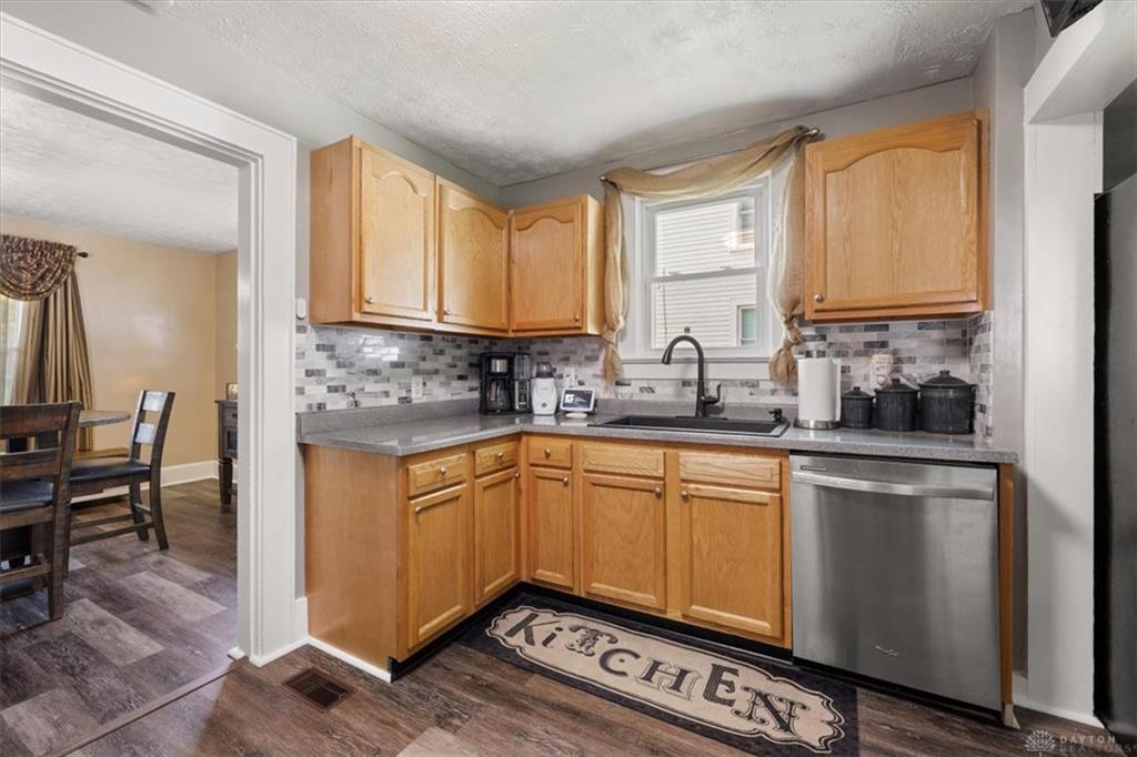 1115 Beacon Property Photo 18