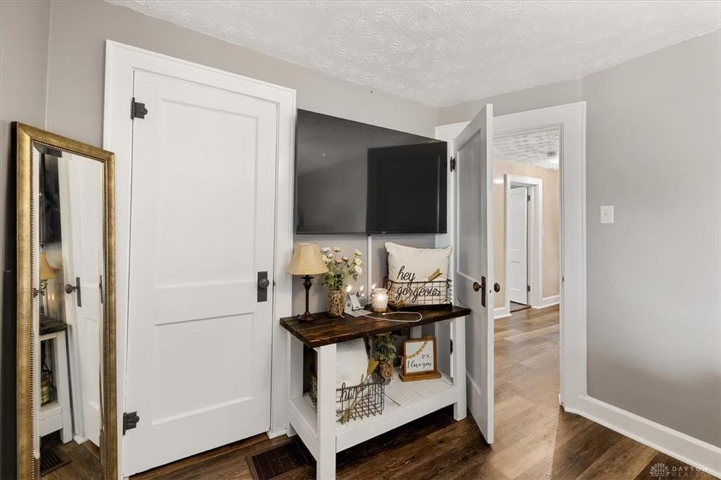 1115 Beacon Property Photo 33