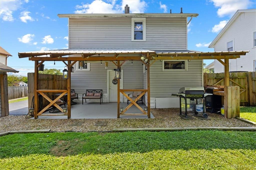 1115 Beacon Property Photo 36