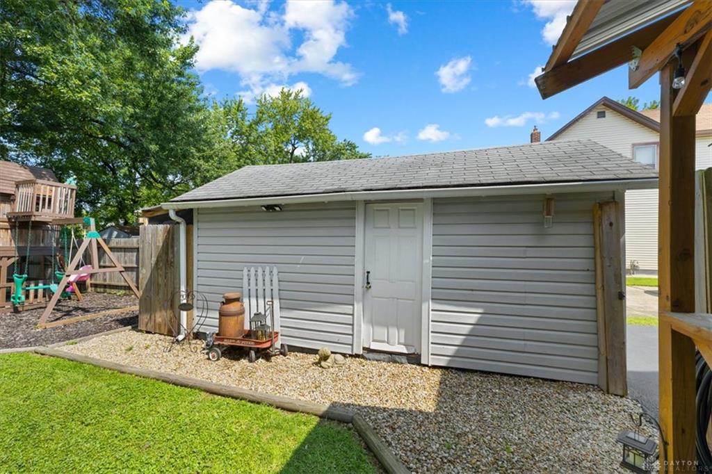 1115 Beacon Property Photo 37