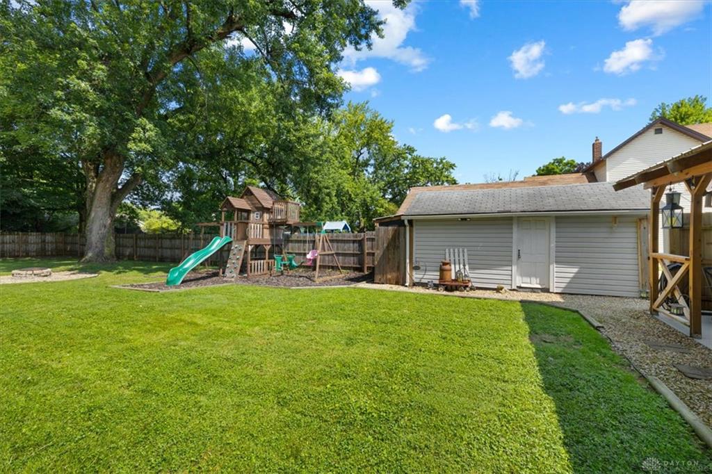 1115 Beacon Property Photo 38