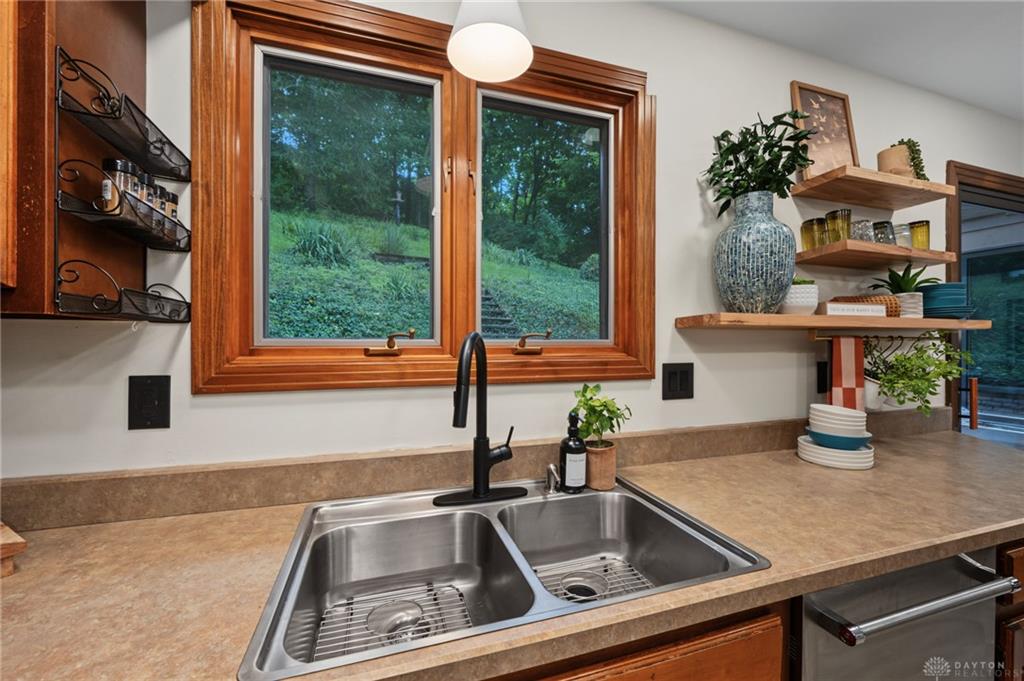 3400 Southdale Property Photo 21