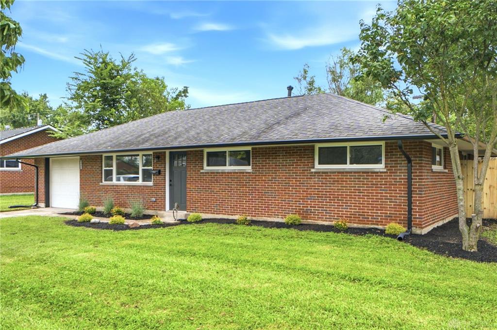 4721 Babylon Property Photo 3