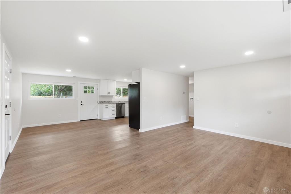 4721 Babylon Property Photo 6
