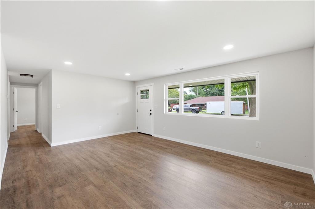 4721 Babylon Property Photo 7