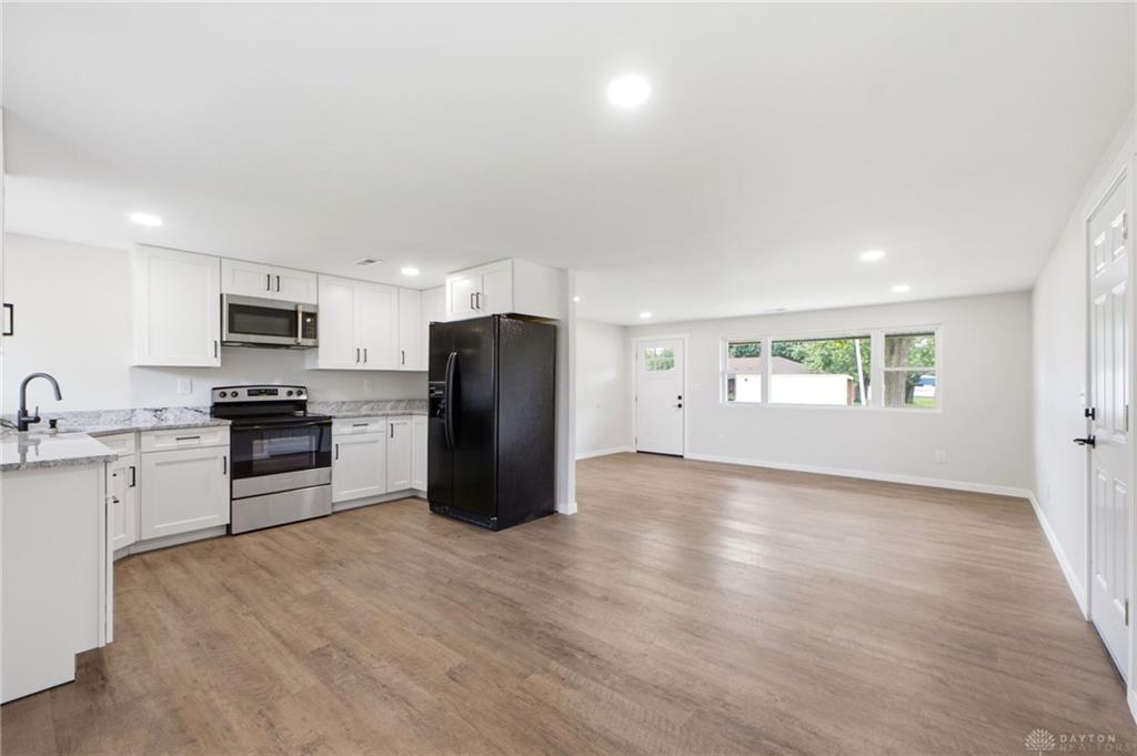 4721 Babylon Property Photo 11