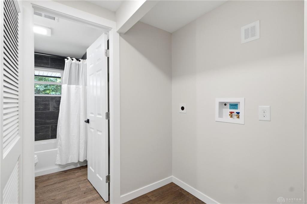 4721 Babylon Property Photo 17