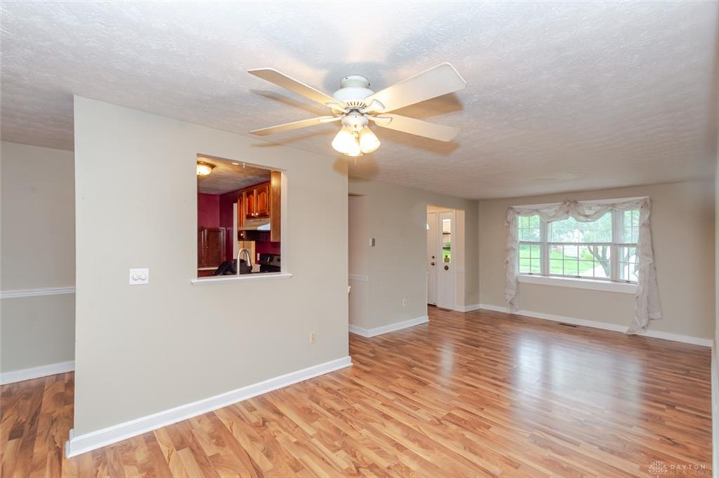 307 Flanders Property Photo 6