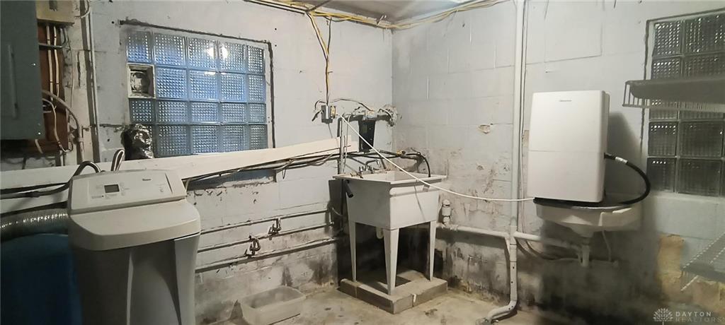 1280 Hanes Property Photo 34