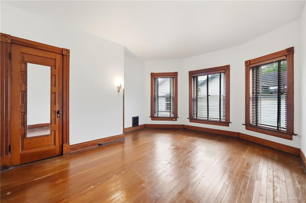 103 S 5th Property Photo 39