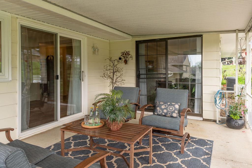 220 Evergreen Property Photo 5