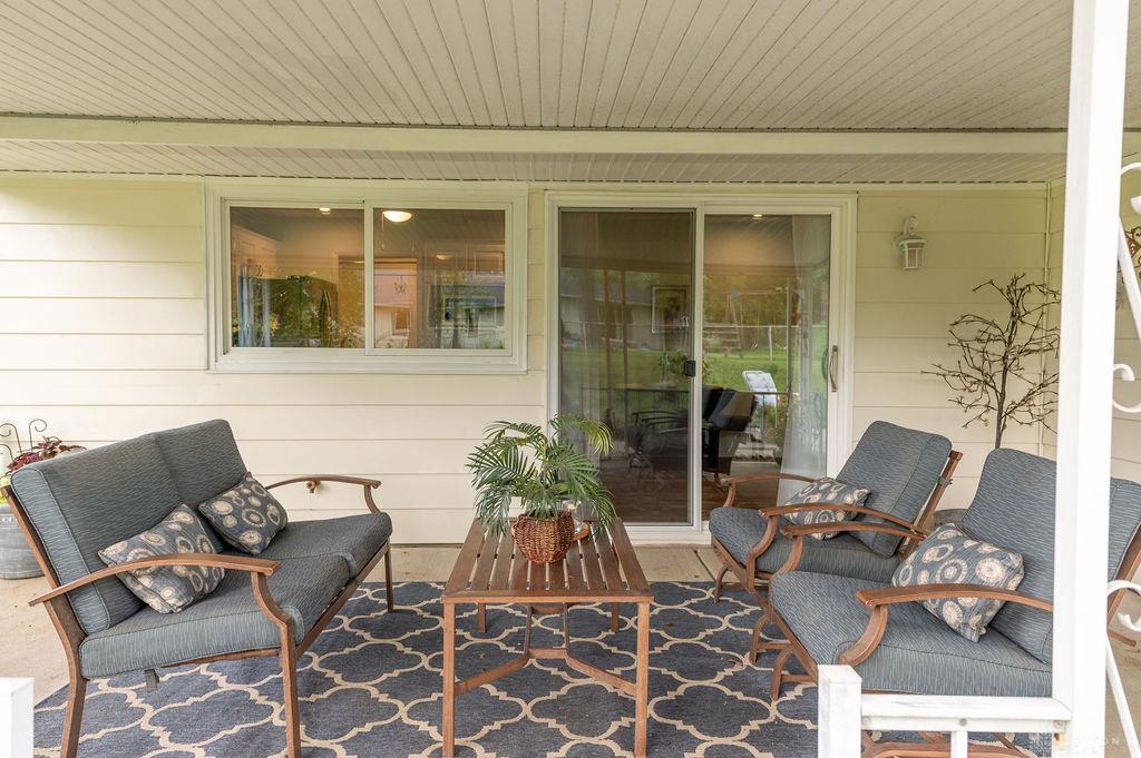 220 Evergreen Property Photo 6