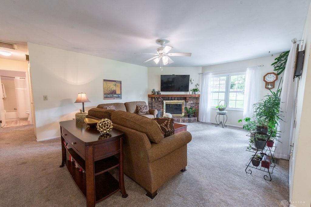 220 Evergreen Property Photo 12