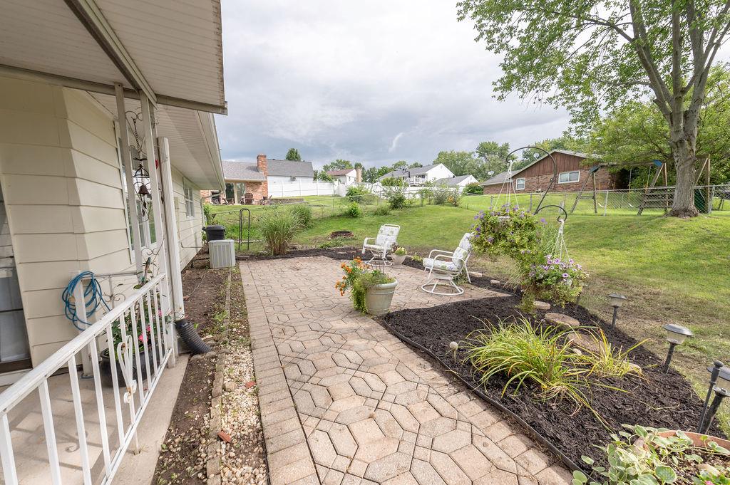 220 Evergreen Property Photo 27