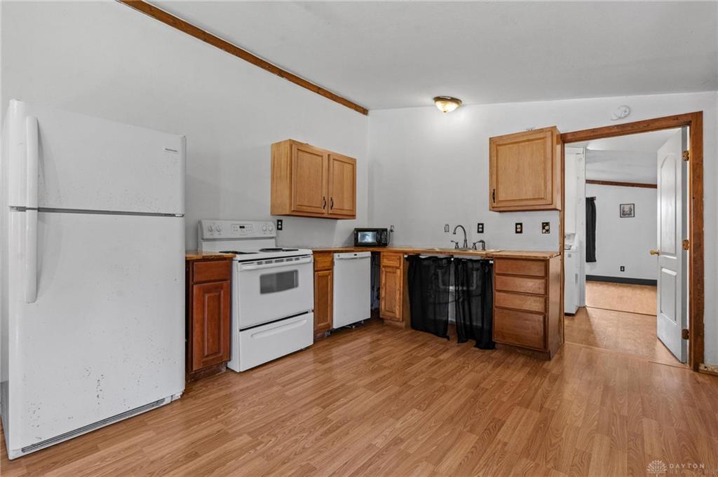 260 Baker Property Photo 50