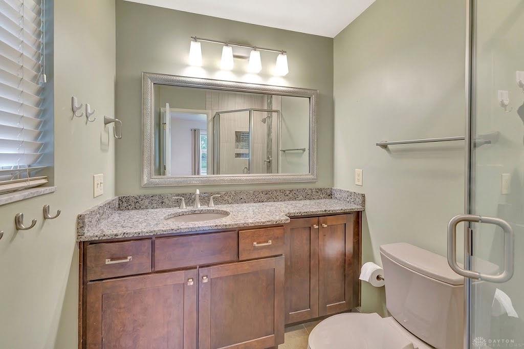 208 N Village Property Photo 22