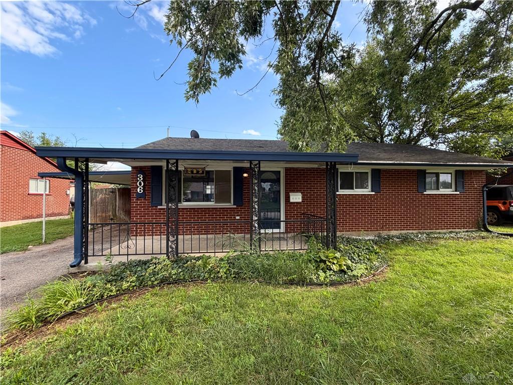 306 Savoy Property Photo 1