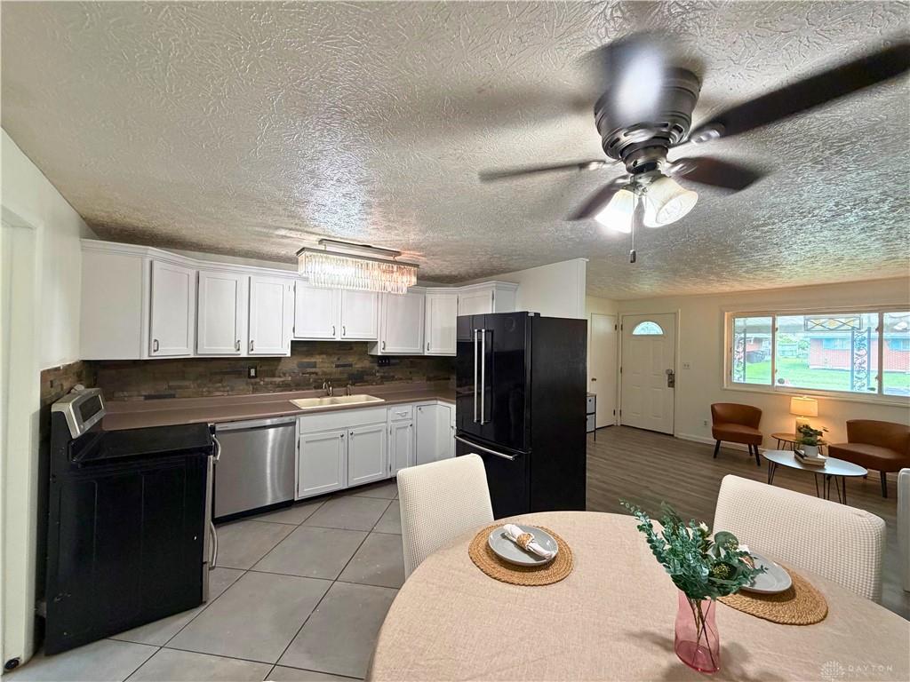 306 Savoy Property Photo 5