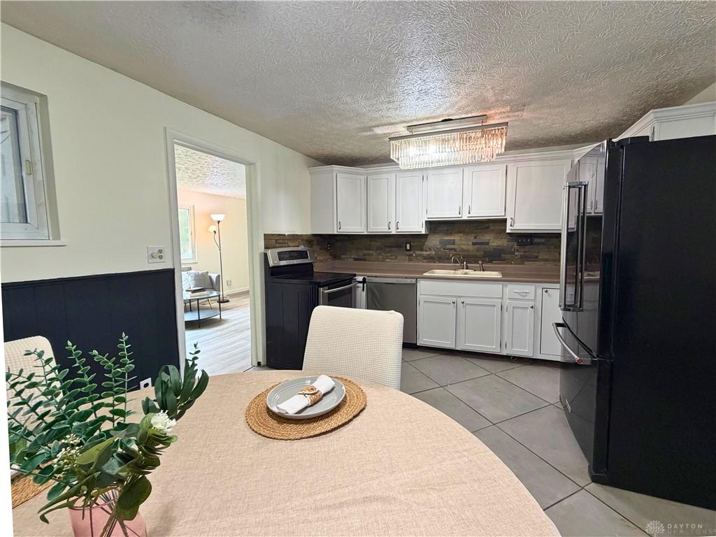 306 Savoy Property Photo 6