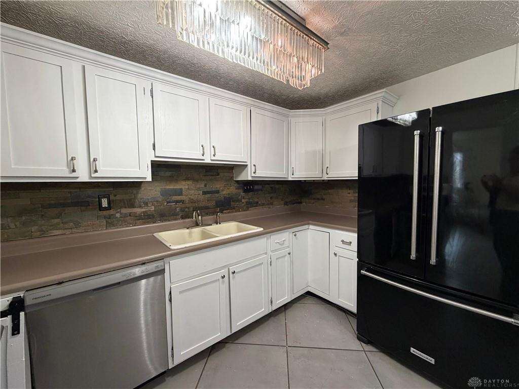 306 Savoy Property Photo 7