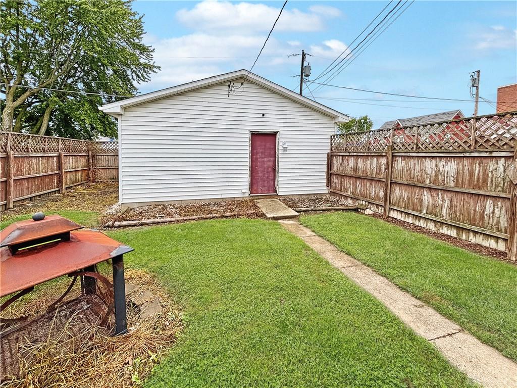 15 E 1st Property Photo 20