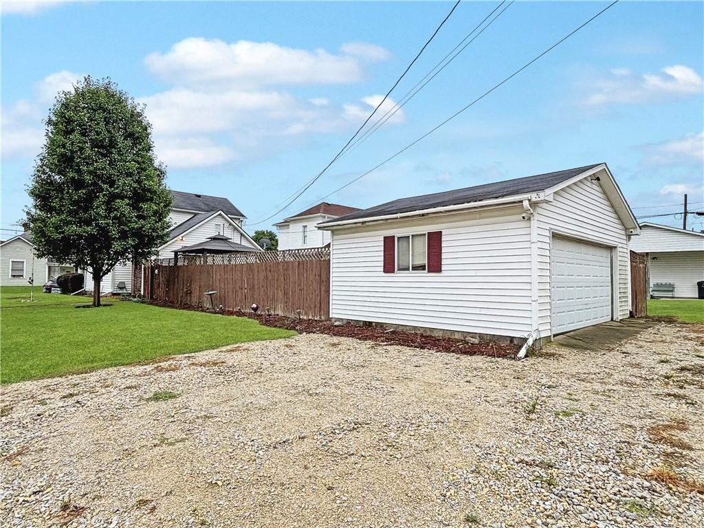 15 E 1st Property Photo 23