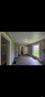 208 Young Property Photo 6