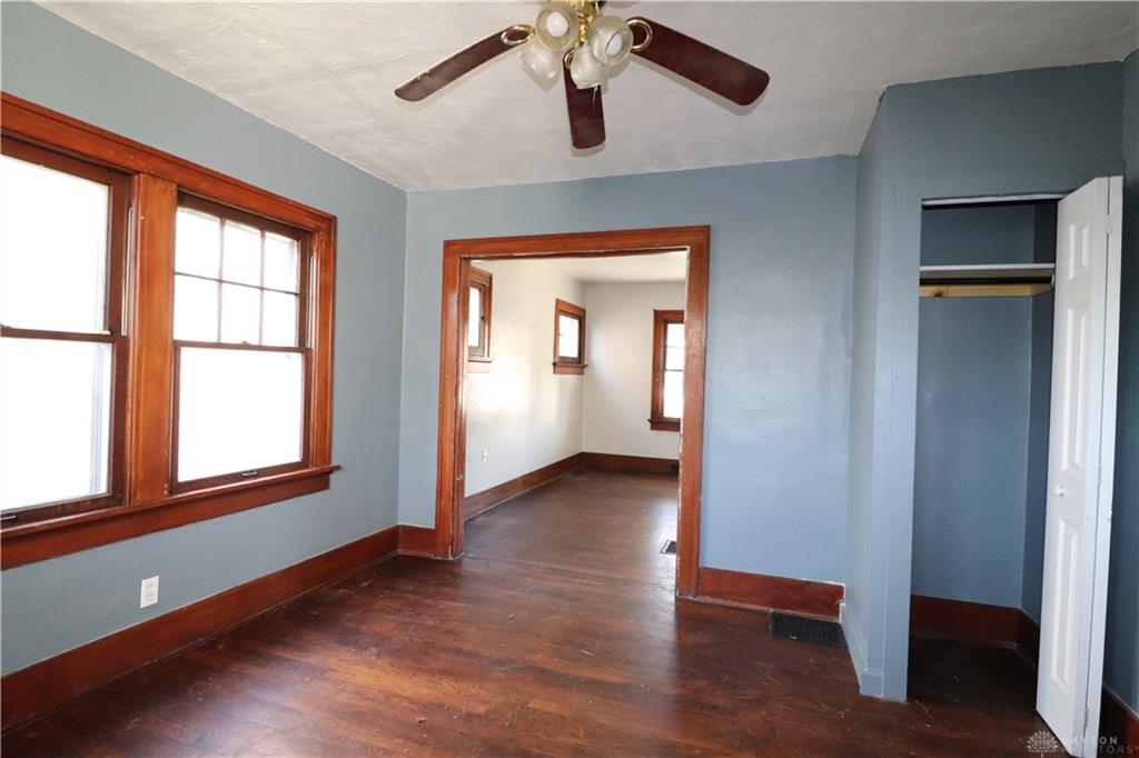 21 E Beechwood Property Photo 6
