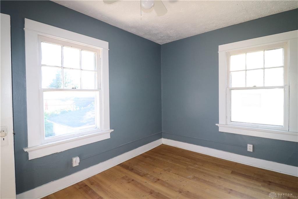 21 E Beechwood Property Photo 15