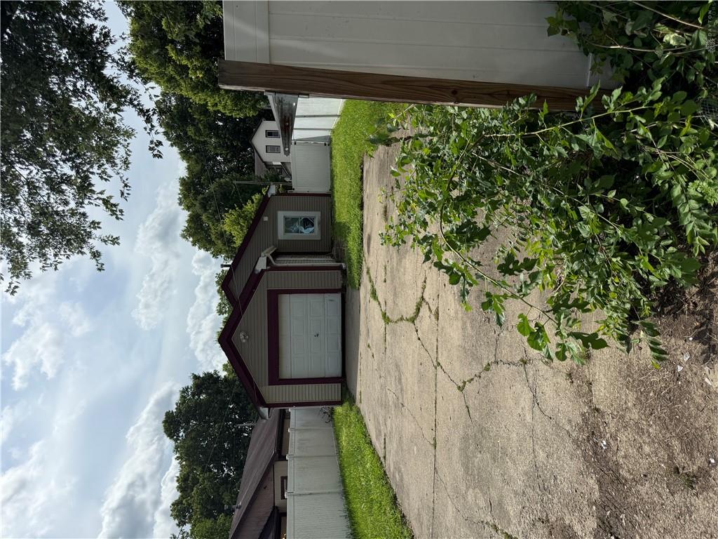 330 Middle Property Photo 7