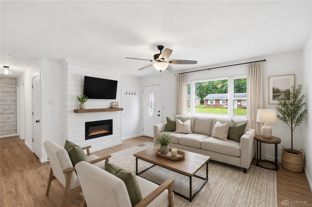1258 Skylark Property Photo 6