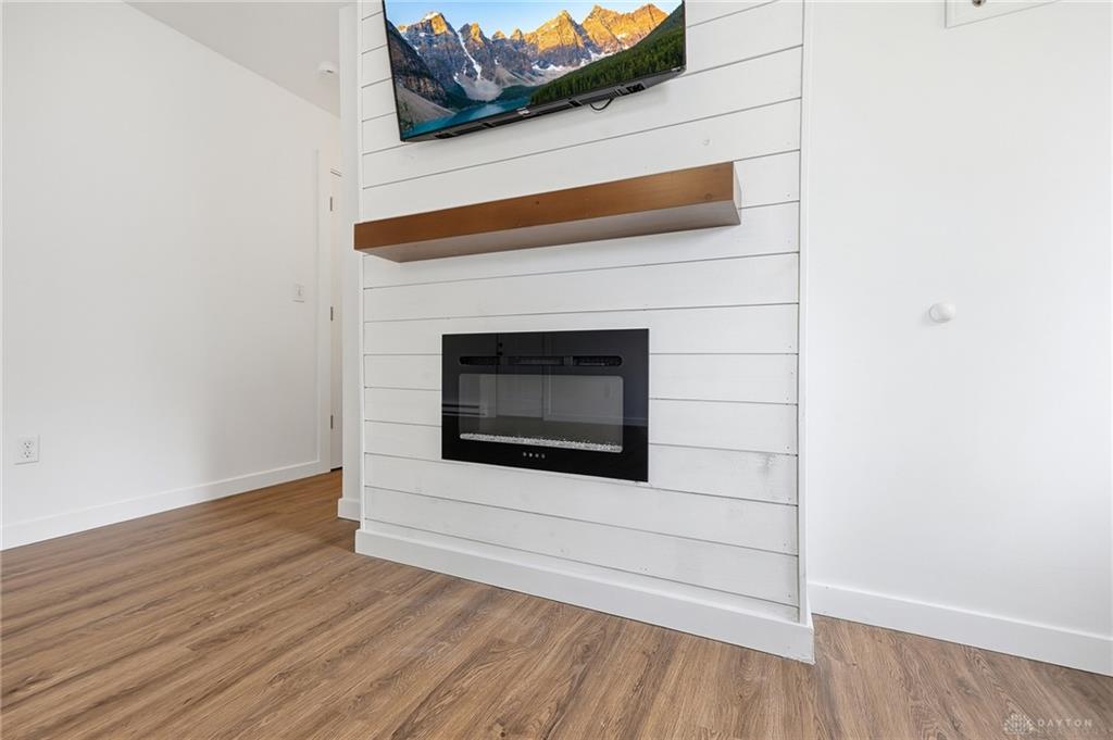 1258 Skylark Property Photo 8