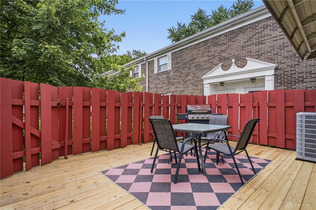 729 Clareridge Property Photo 25