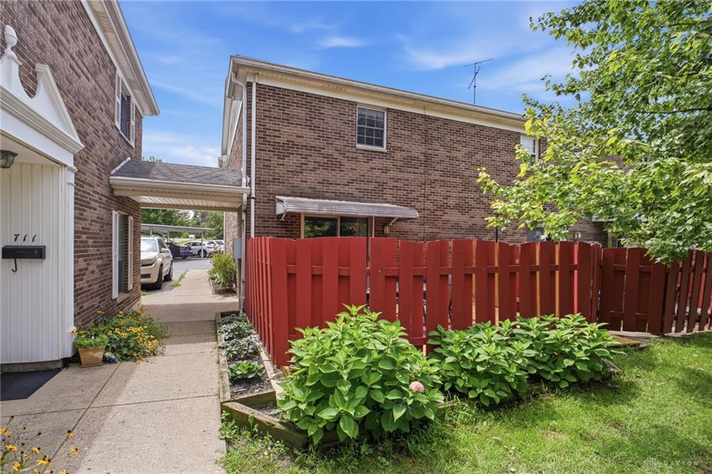 729 Clareridge Property Photo 29