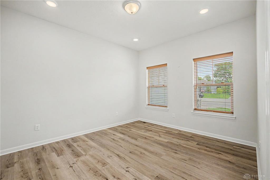 1115 Silversmith Property Photo 12