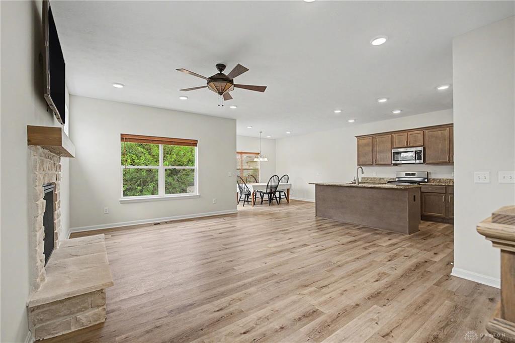 1115 Silversmith Property Photo 23